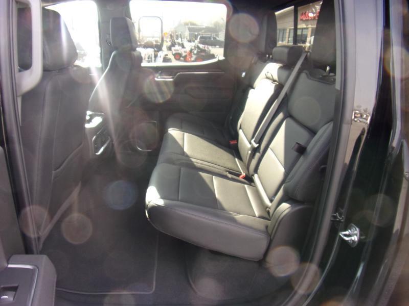GMC Sierra 1500 4WD Crew Cab 147" SLT 2026