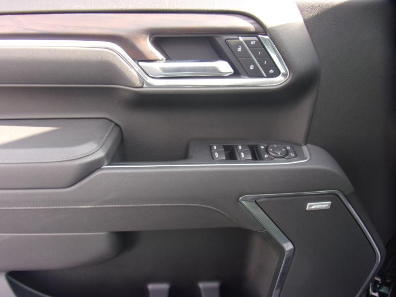 GMC Sierra 1500 4WD Crew Cab 147" SLT 2026