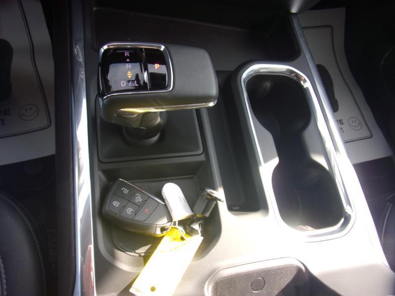 GMC Sierra 1500 4WD Crew Cab 147" SLT 2026