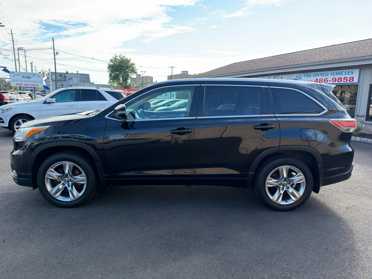 2016 Toyota Highlander Base Hybrid photo 3