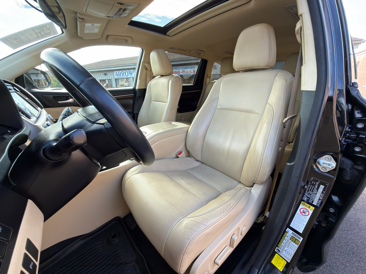2016 Toyota Highlander Base Hybrid photo 11