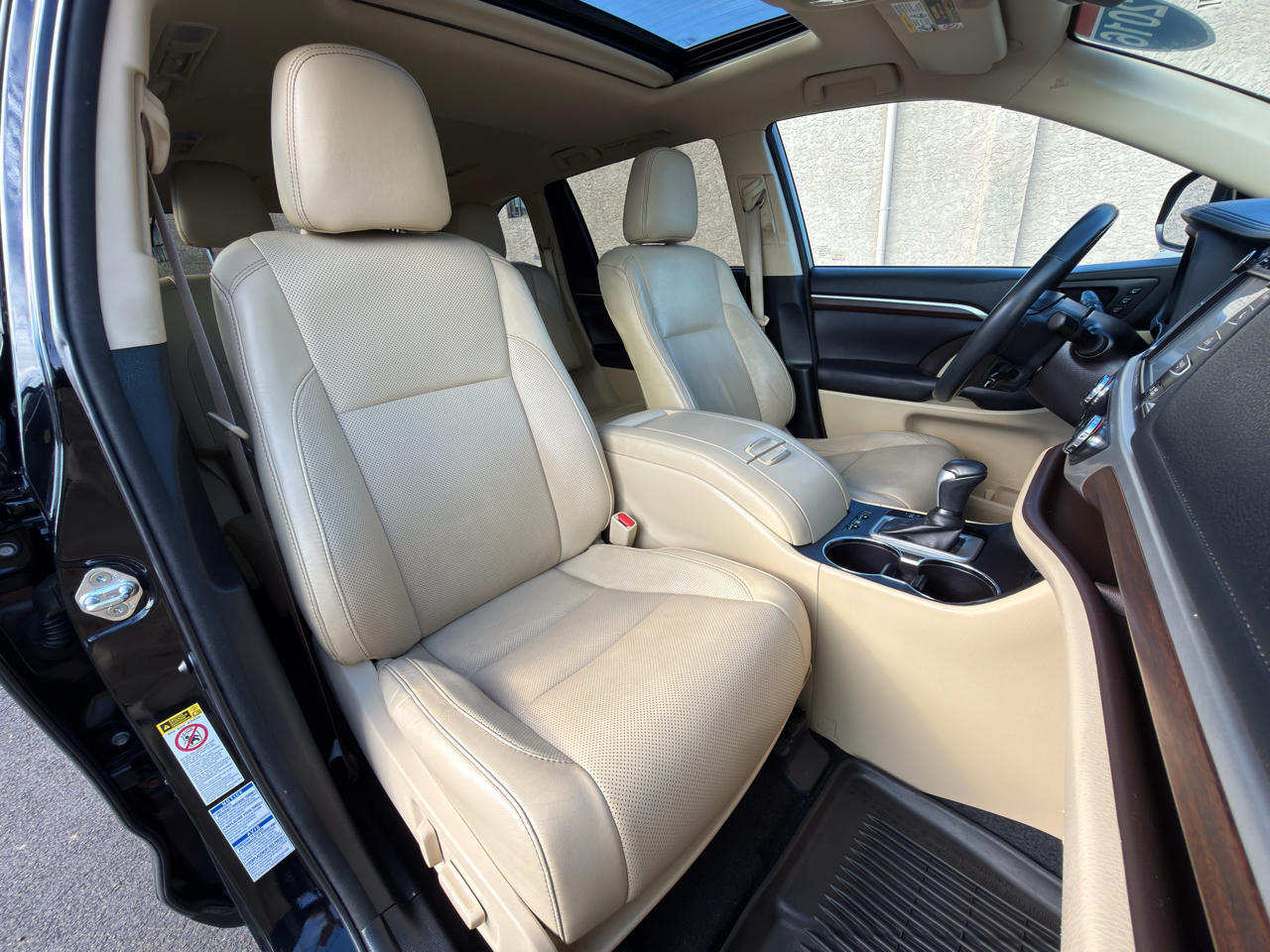 2016 Toyota Highlander Base Hybrid photo 19