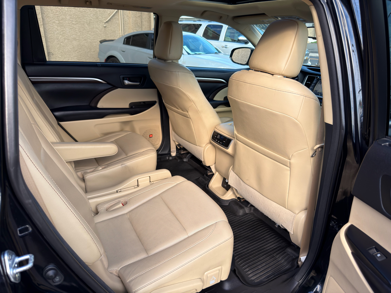 2016 Toyota Highlander Base Hybrid photo 21