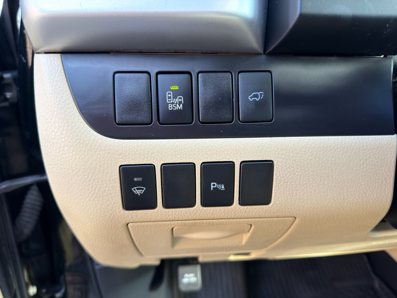2016 Toyota Highlander Base Hybrid photo 28