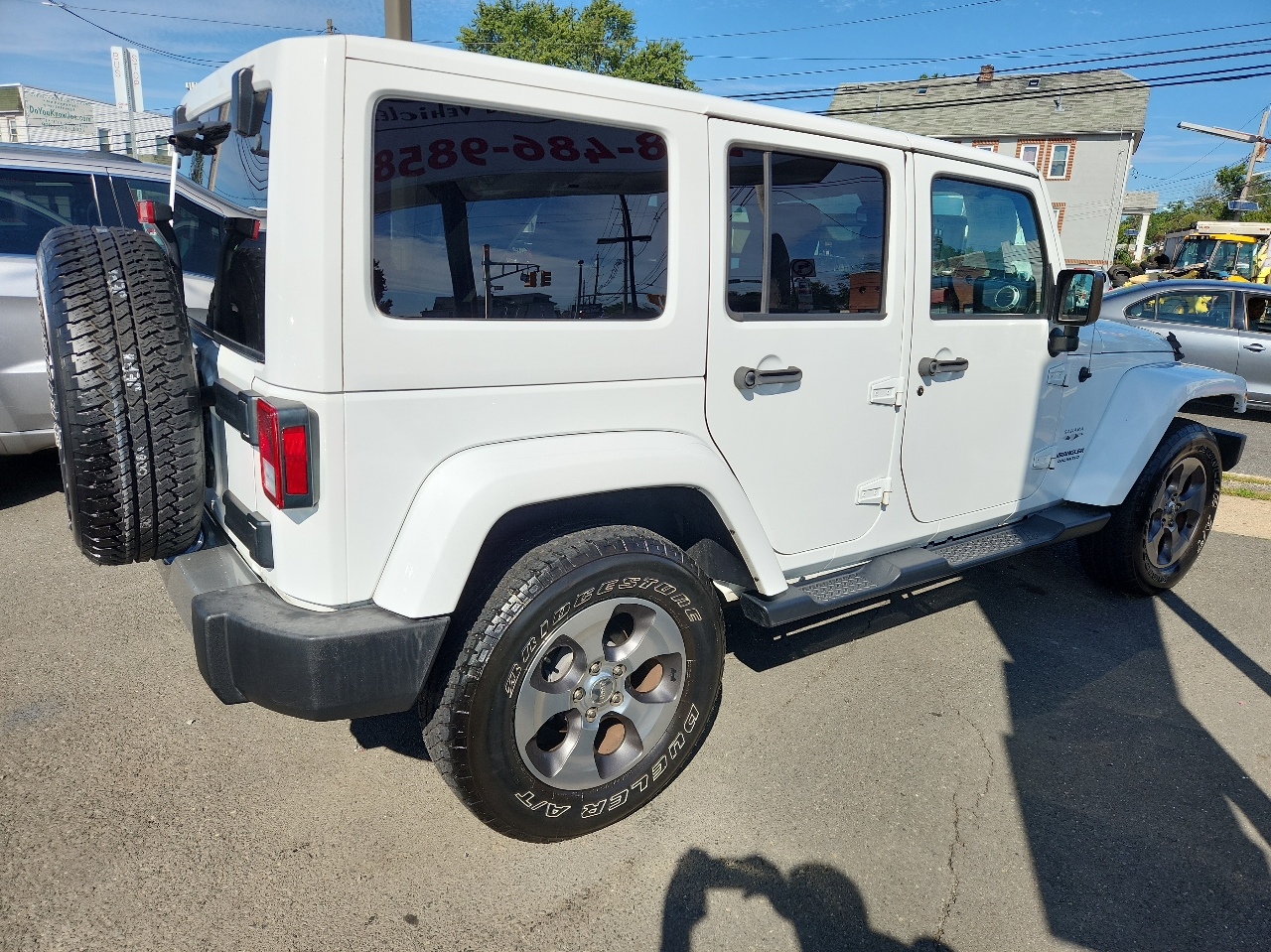 2017 Jeep Wrangler Unlimited Sahara photo 4