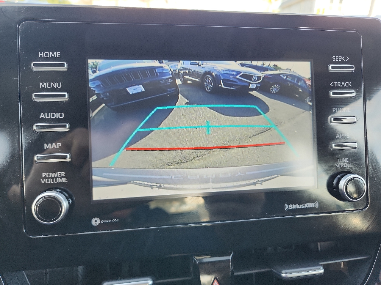 2021 Toyota Camry Hybrid LE photo 16