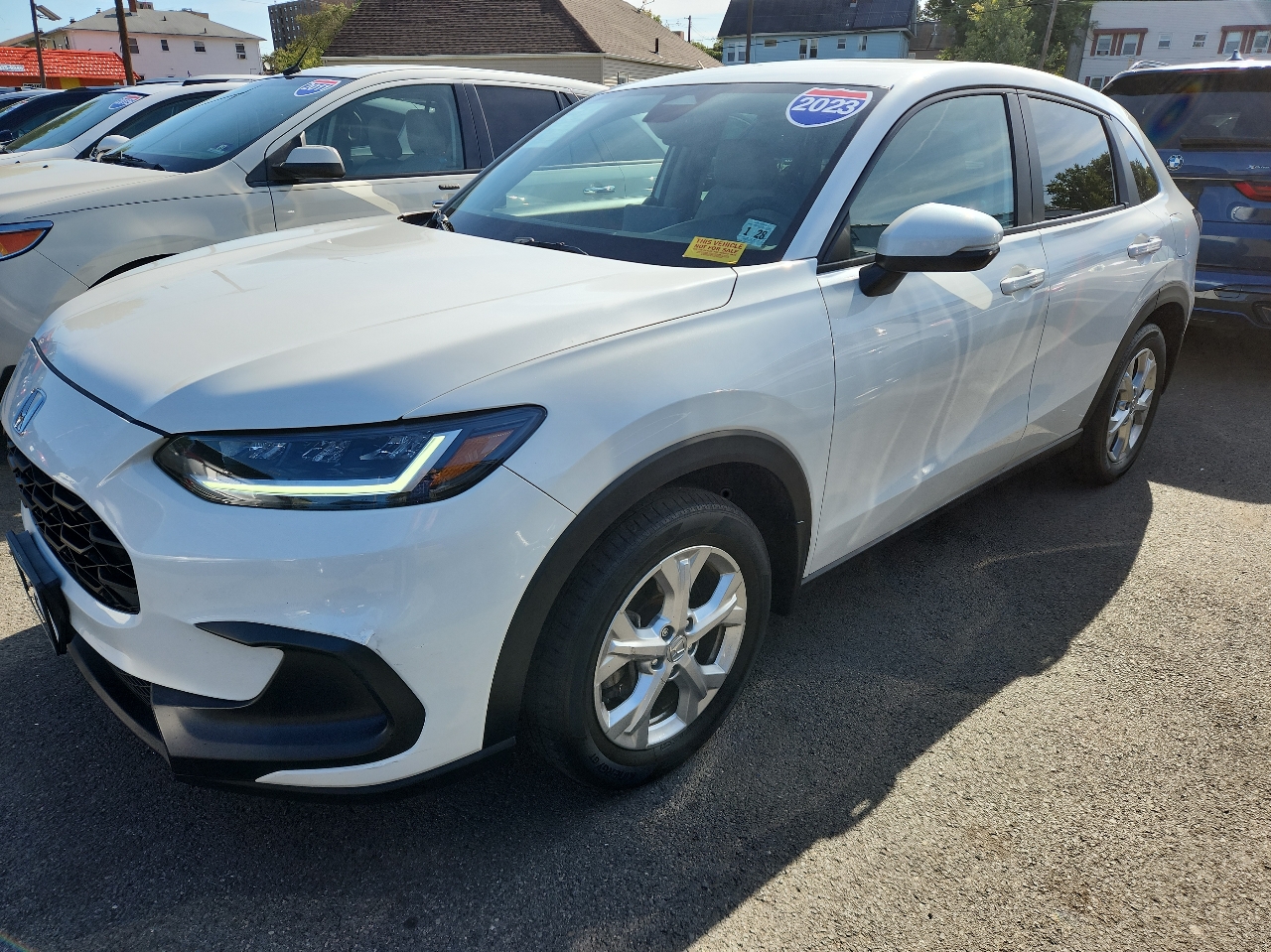 2023 Honda HR-V LX 2WD photo 2