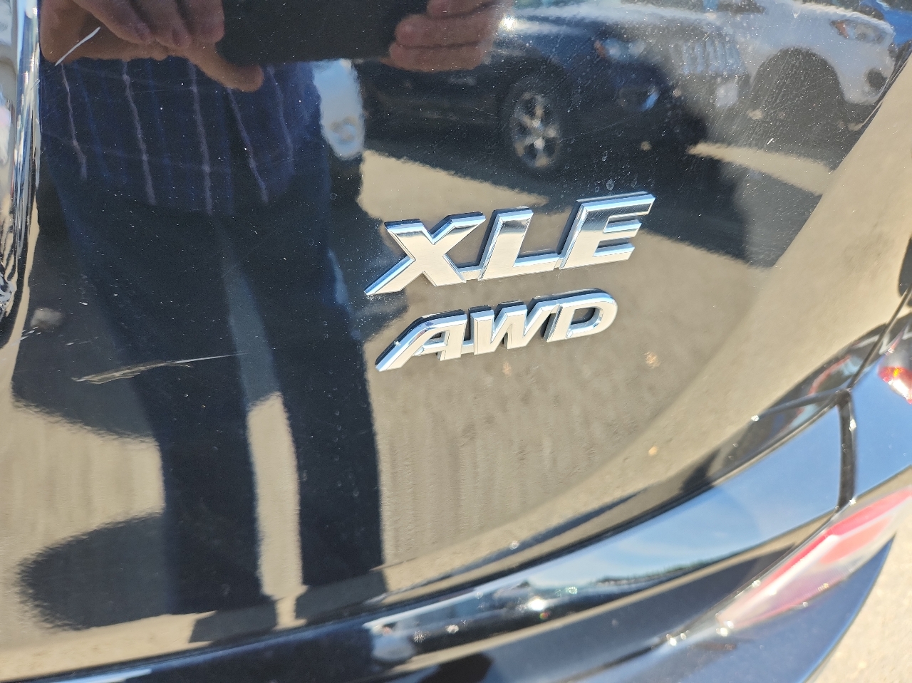 Toyota RAV4 XLE AWD (Natl) 2017 Toyota RAV4 XLE AWD (Natl) 2017