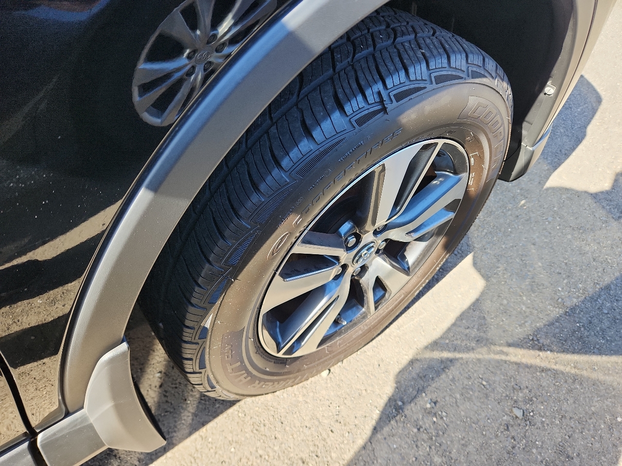 2017 Toyota RAV4 XLE photo 7