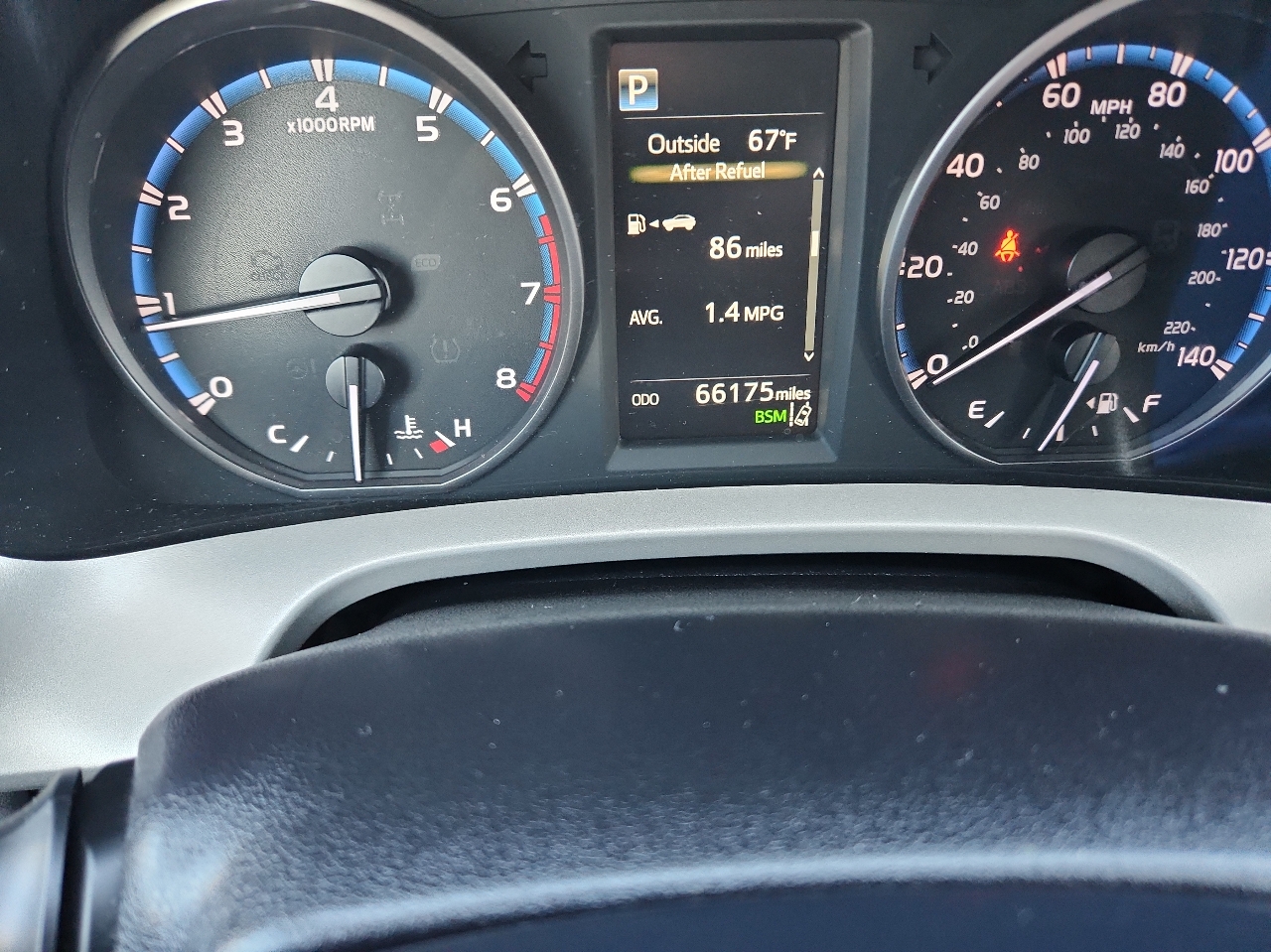 2017 Toyota RAV4 XLE photo 15