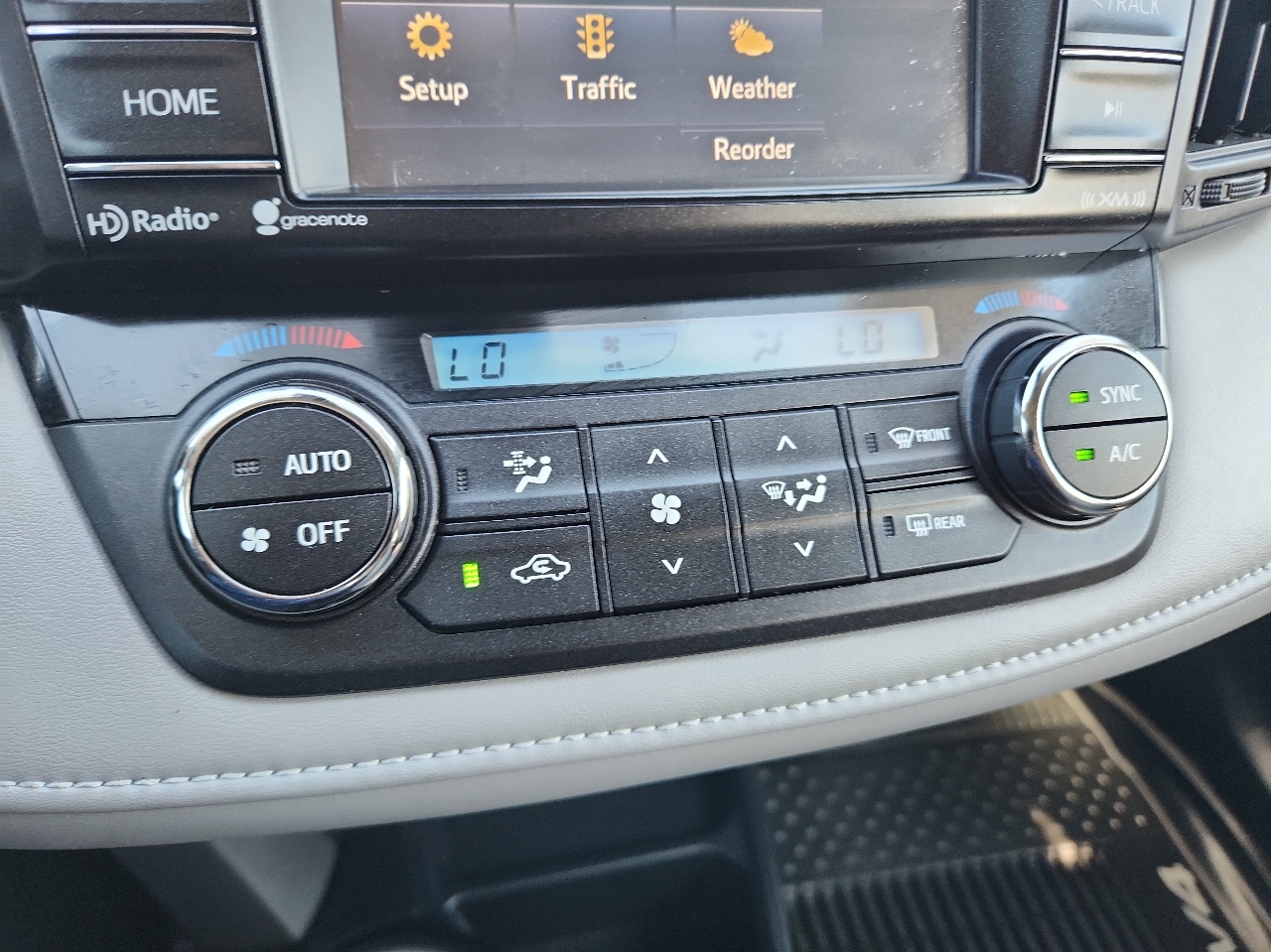 2017 Toyota RAV4 XLE photo 20