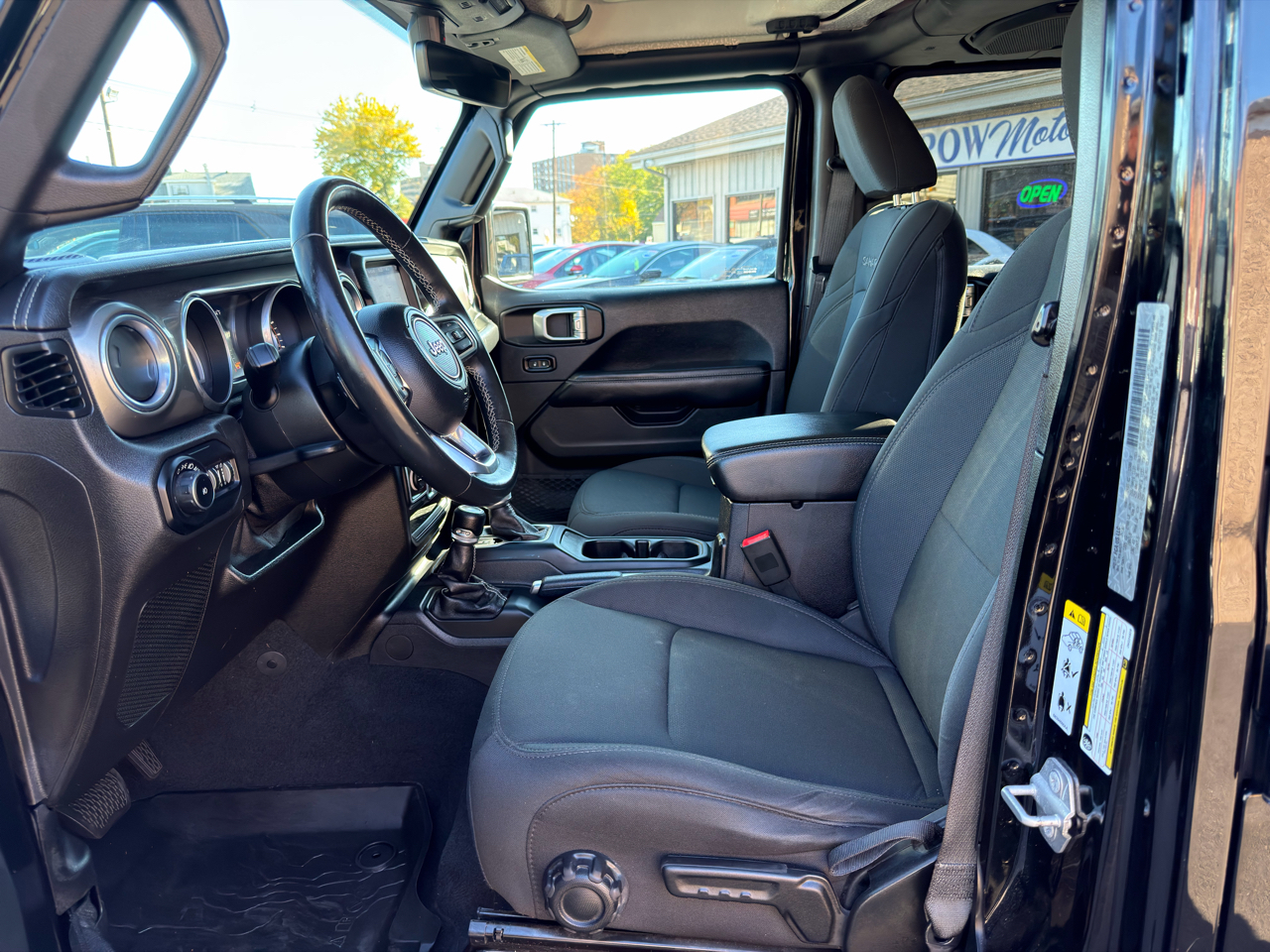 Jeep Wrangler Unlimited Sahara 4x4 2018 Jeep Wrangler Unlimited Sahara 4x4 2018