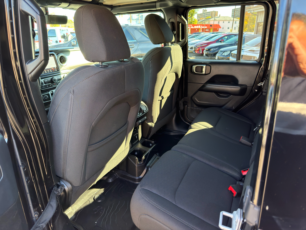 Jeep Wrangler Unlimited Sahara 4x4 2018 Jeep Wrangler Unlimited Sahara 4x4 2018