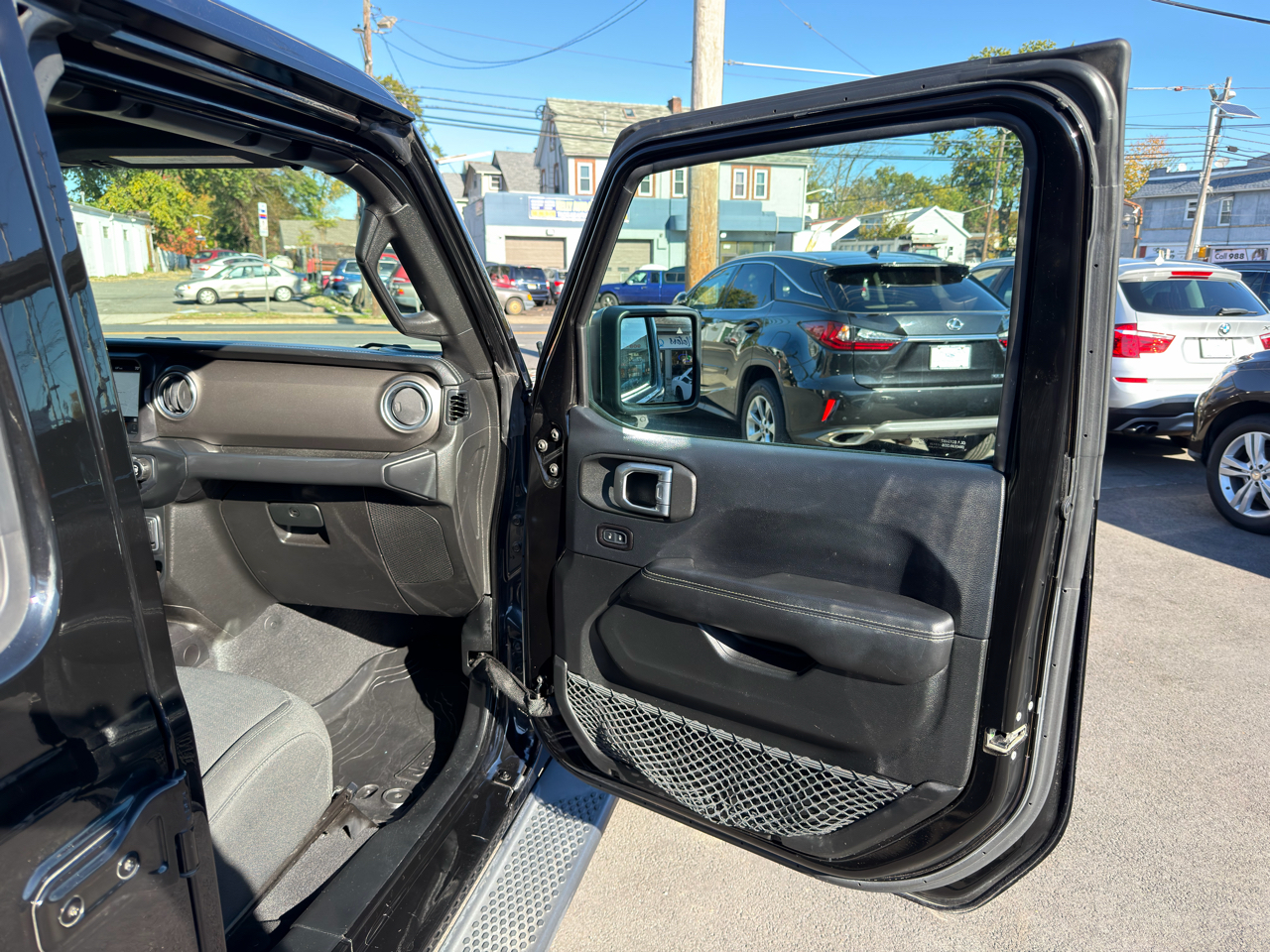 Jeep Wrangler Unlimited Sahara 4x4 2018 Jeep Wrangler Unlimited Sahara 4x4 2018