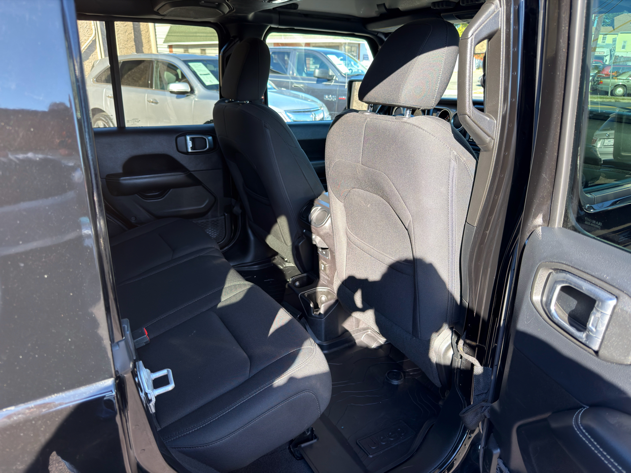 Jeep Wrangler Unlimited Sahara 4x4 2018 Jeep Wrangler Unlimited Sahara 4x4 2018