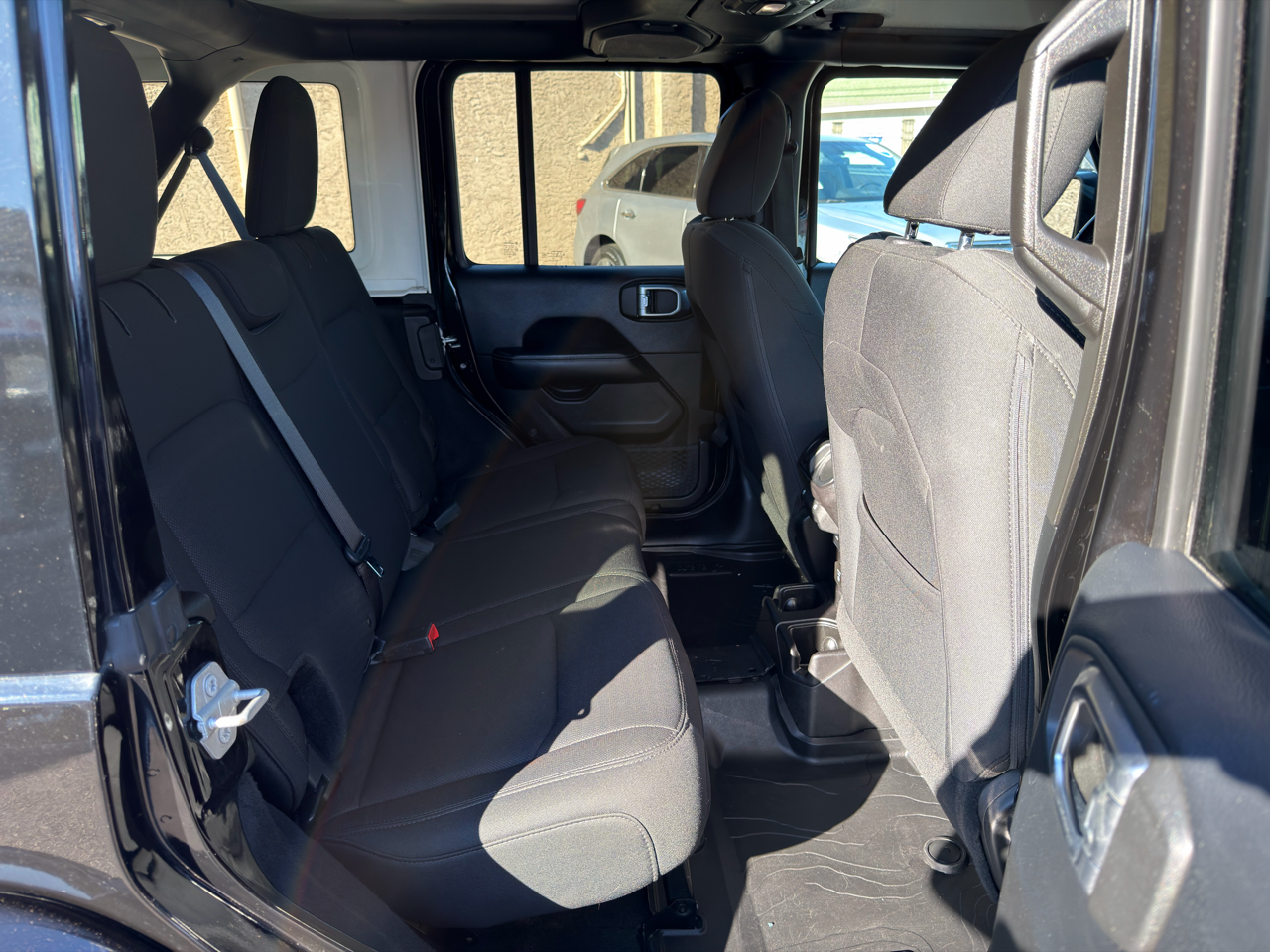 Jeep Wrangler Unlimited Sahara 4x4 2018 Jeep Wrangler Unlimited Sahara 4x4 2018
