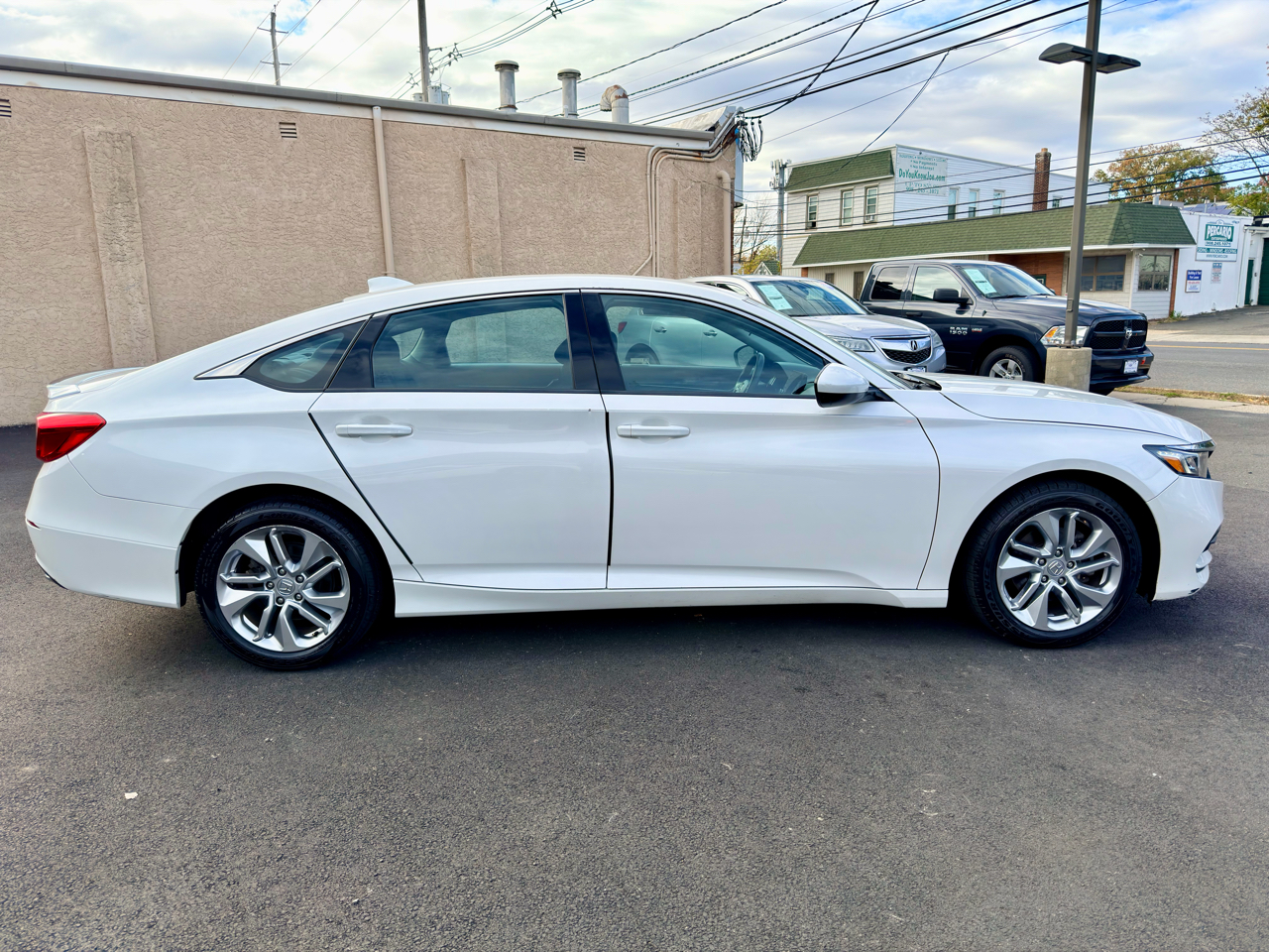 Honda Accord Sedan LX 1.5T CVT 2019 Honda Accord Sedan LX 1.5T CVT 2019