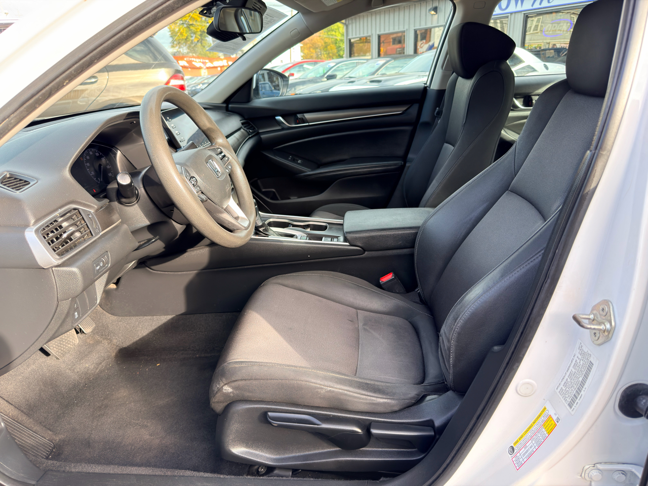 Honda Accord Sedan LX 1.5T CVT 2019 Honda Accord Sedan LX 1.5T CVT 2019