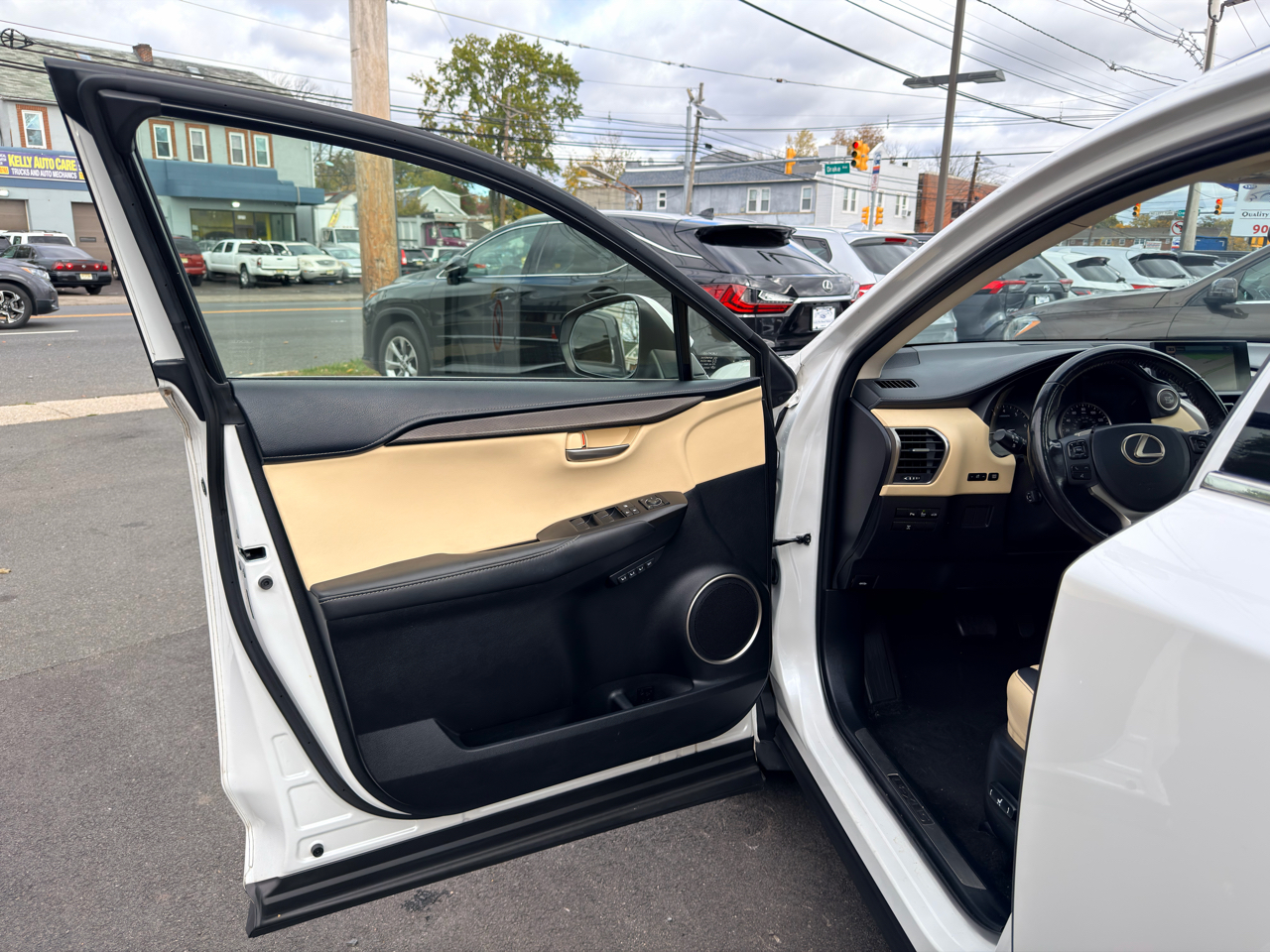 Lexus NX NX Turbo AWD 2017 Lexus NX NX Turbo AWD 2017