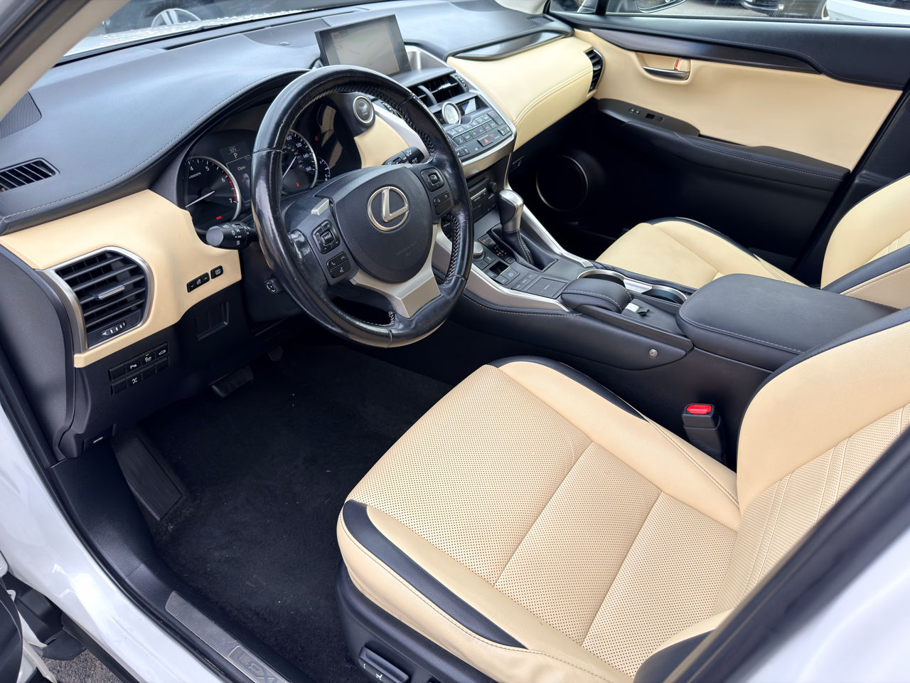 Lexus NX NX Turbo AWD 2017 Lexus NX NX Turbo AWD 2017