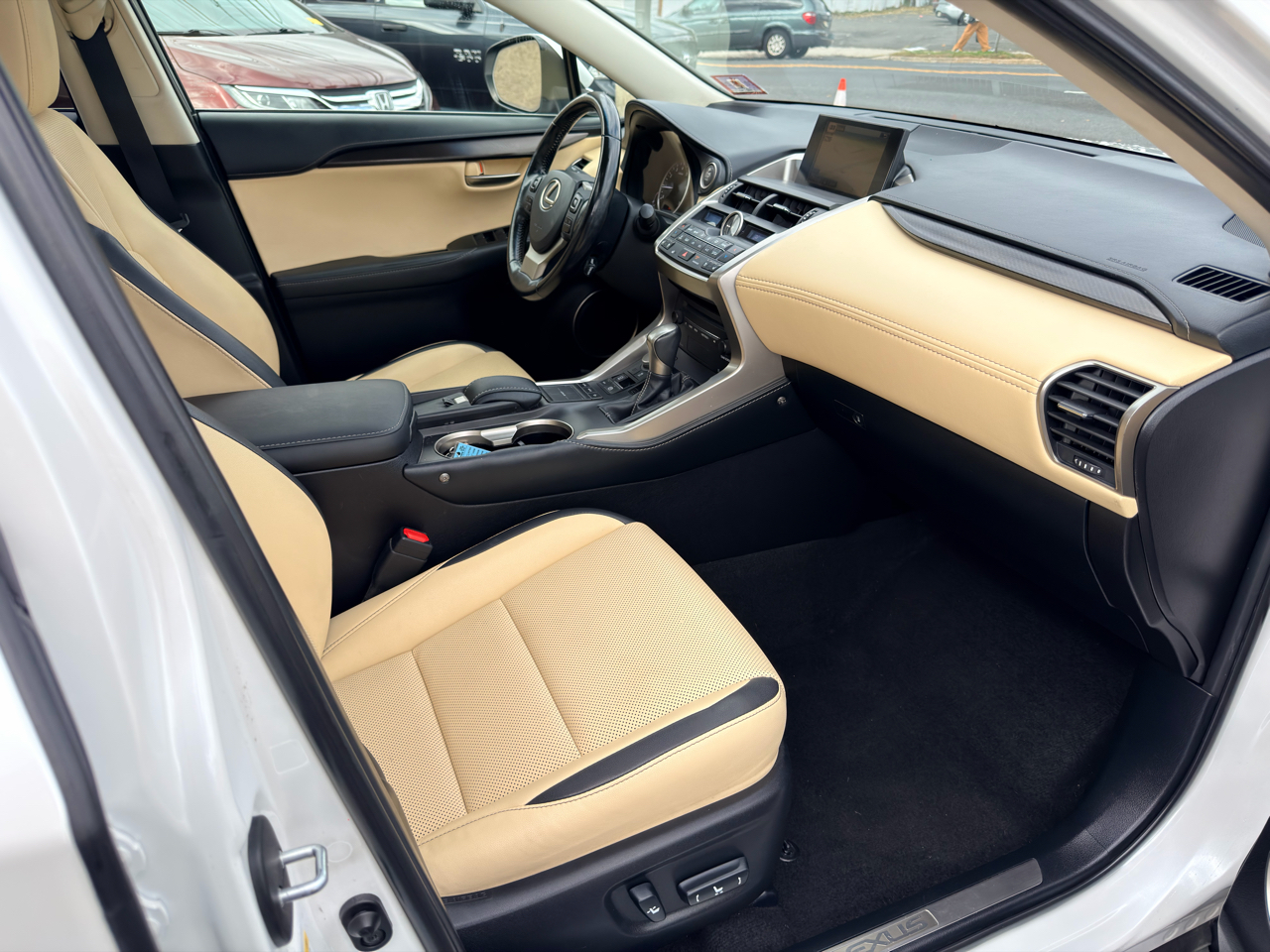 Lexus NX NX Turbo AWD 2017 Lexus NX NX Turbo AWD 2017