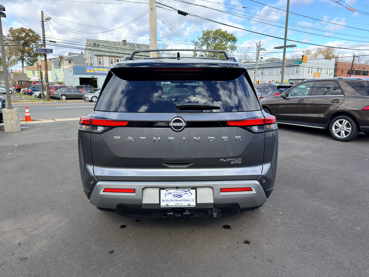 Nissan Pathfinder Platinum 4WD 2024 Nissan Pathfinder Platinum 4WD 2024