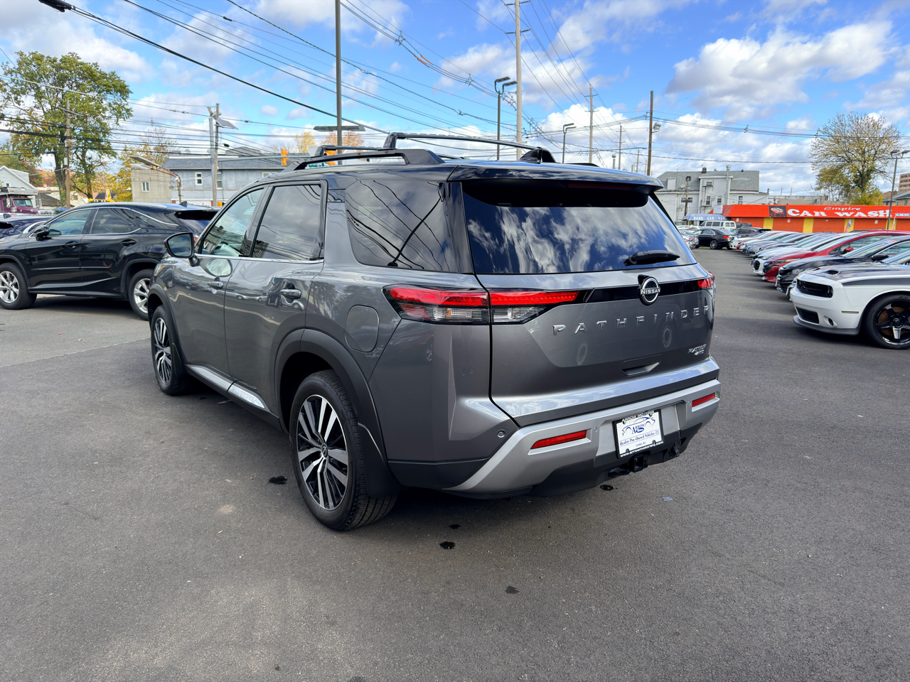 Nissan Pathfinder Platinum 4WD 2024 Nissan Pathfinder Platinum 4WD 2024