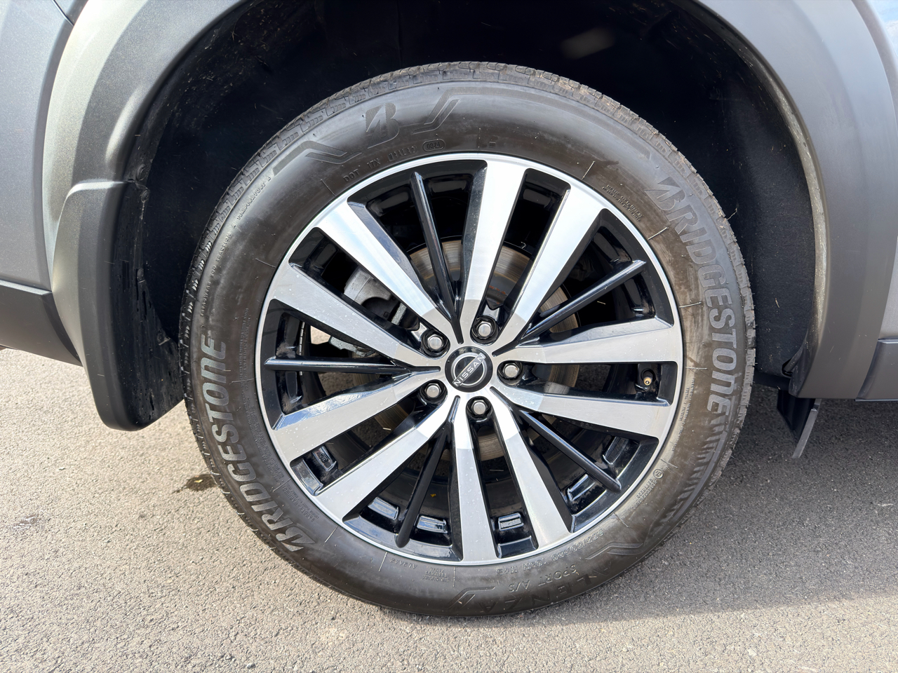 Nissan Pathfinder Platinum 4WD 2024 Nissan Pathfinder Platinum 4WD 2024