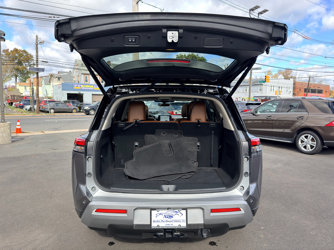 Nissan Pathfinder Platinum 4WD 2024 Nissan Pathfinder Platinum 4WD 2024