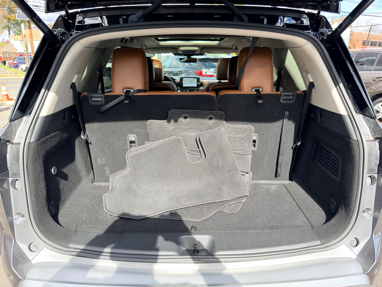 Nissan Pathfinder Platinum 4WD 2024 Nissan Pathfinder Platinum 4WD 2024