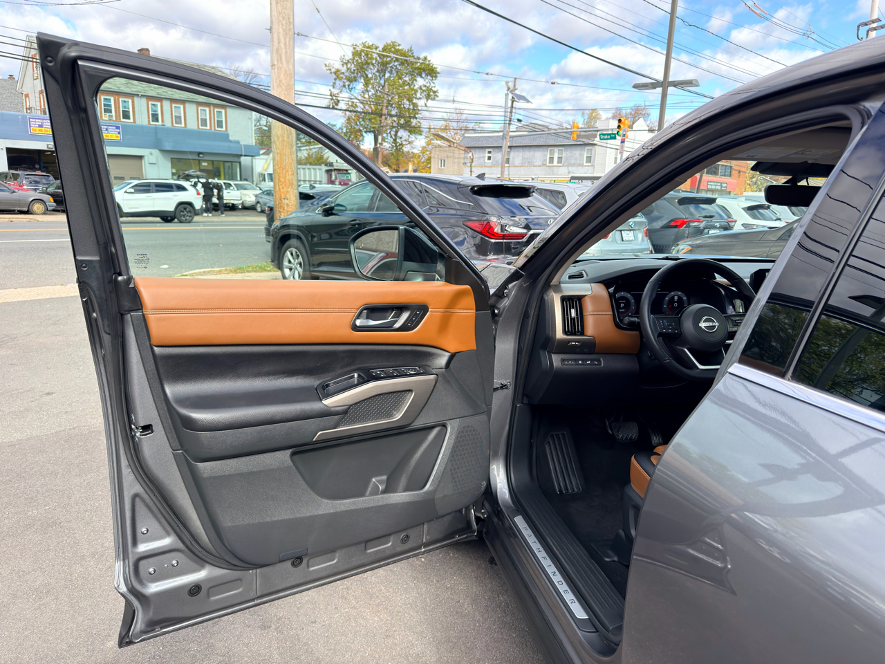 Nissan Pathfinder Platinum 4WD 2024 Nissan Pathfinder Platinum 4WD 2024