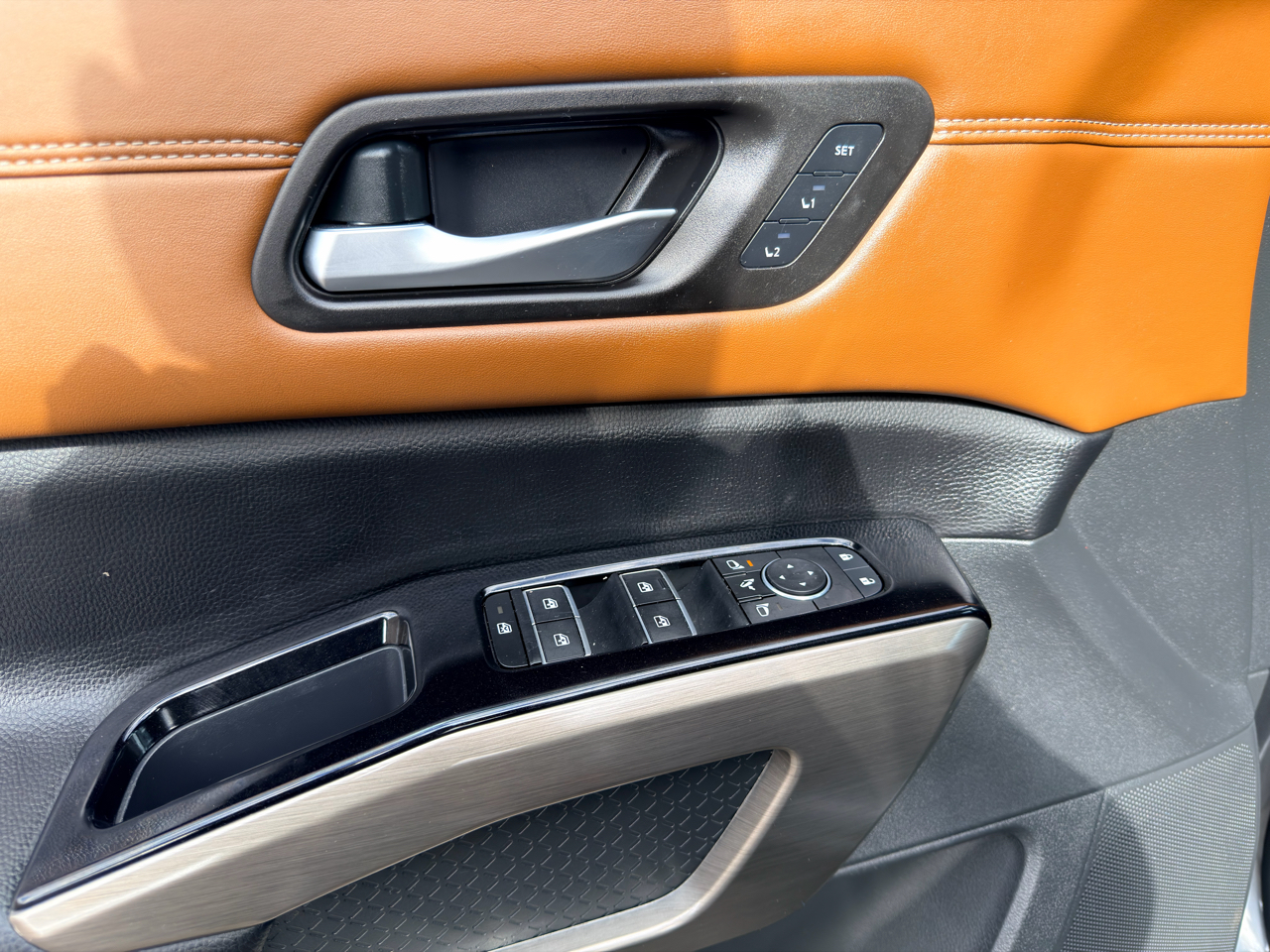 Nissan Pathfinder Platinum 4WD 2024 Nissan Pathfinder Platinum 4WD 2024