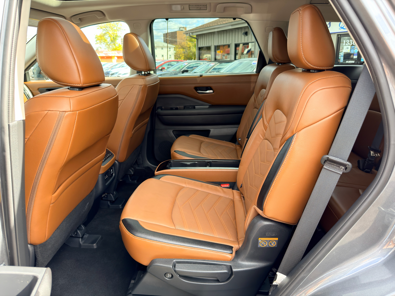 Nissan Pathfinder Platinum 4WD 2024 Nissan Pathfinder Platinum 4WD 2024