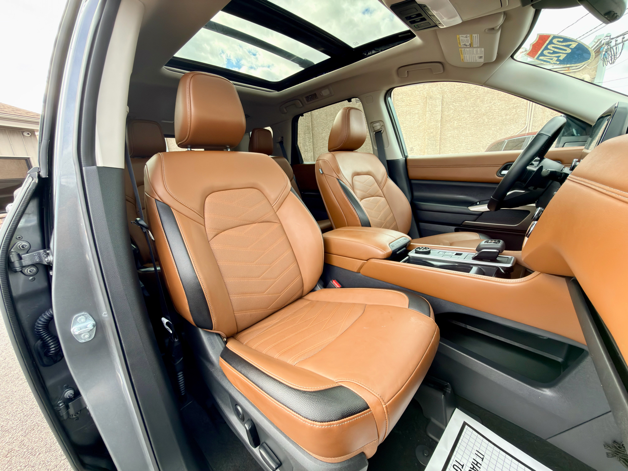 Nissan Pathfinder Platinum 4WD 2024 Nissan Pathfinder Platinum 4WD 2024