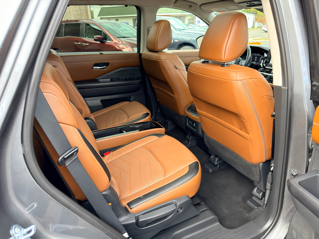 Nissan Pathfinder Platinum 4WD 2024 Nissan Pathfinder Platinum 4WD 2024