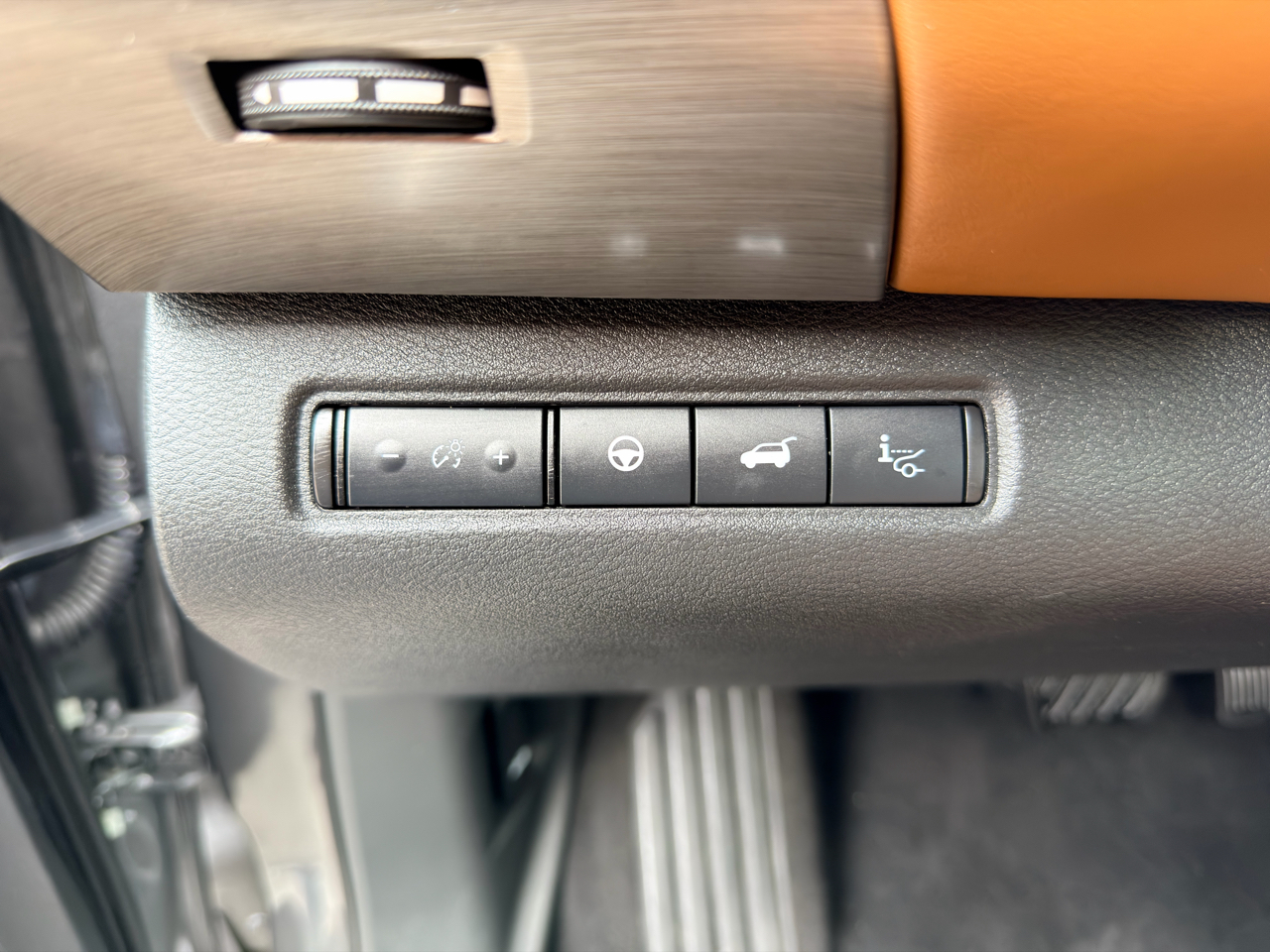 Nissan Pathfinder Platinum 4WD 2024 Nissan Pathfinder Platinum 4WD 2024