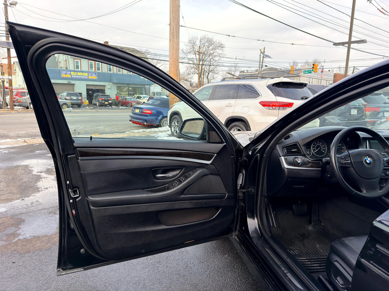 BMW 5 Series 4dr Sdn 535d xDrive AWD 2014