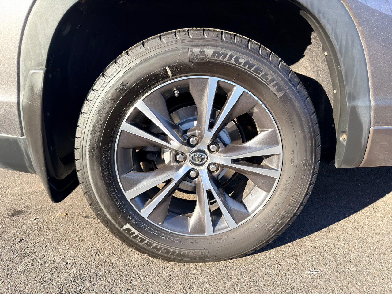 Toyota Highlander AWD 4dr V6 XLE (Natl) 2016