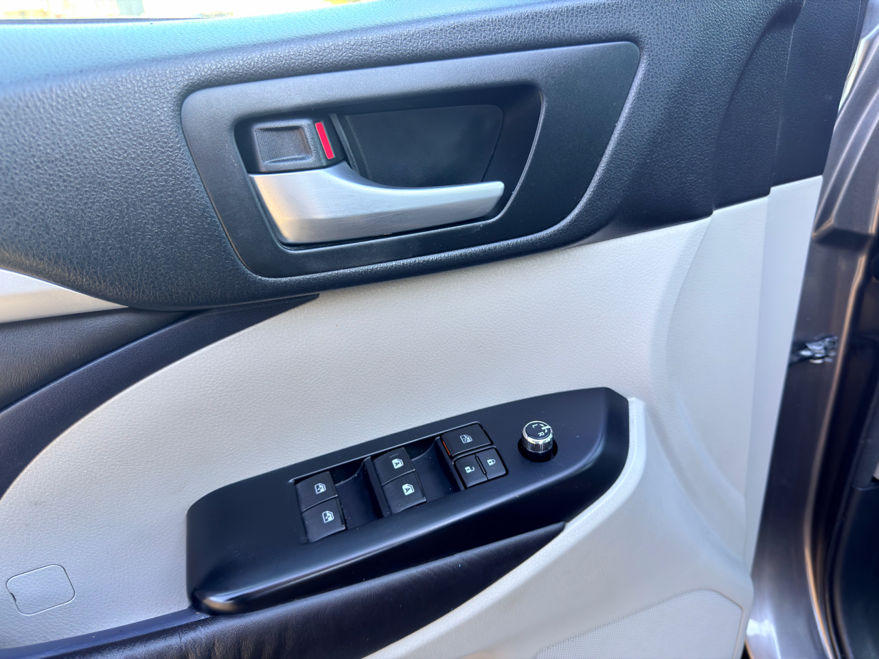 Toyota Highlander AWD 4dr V6 XLE (Natl) 2016