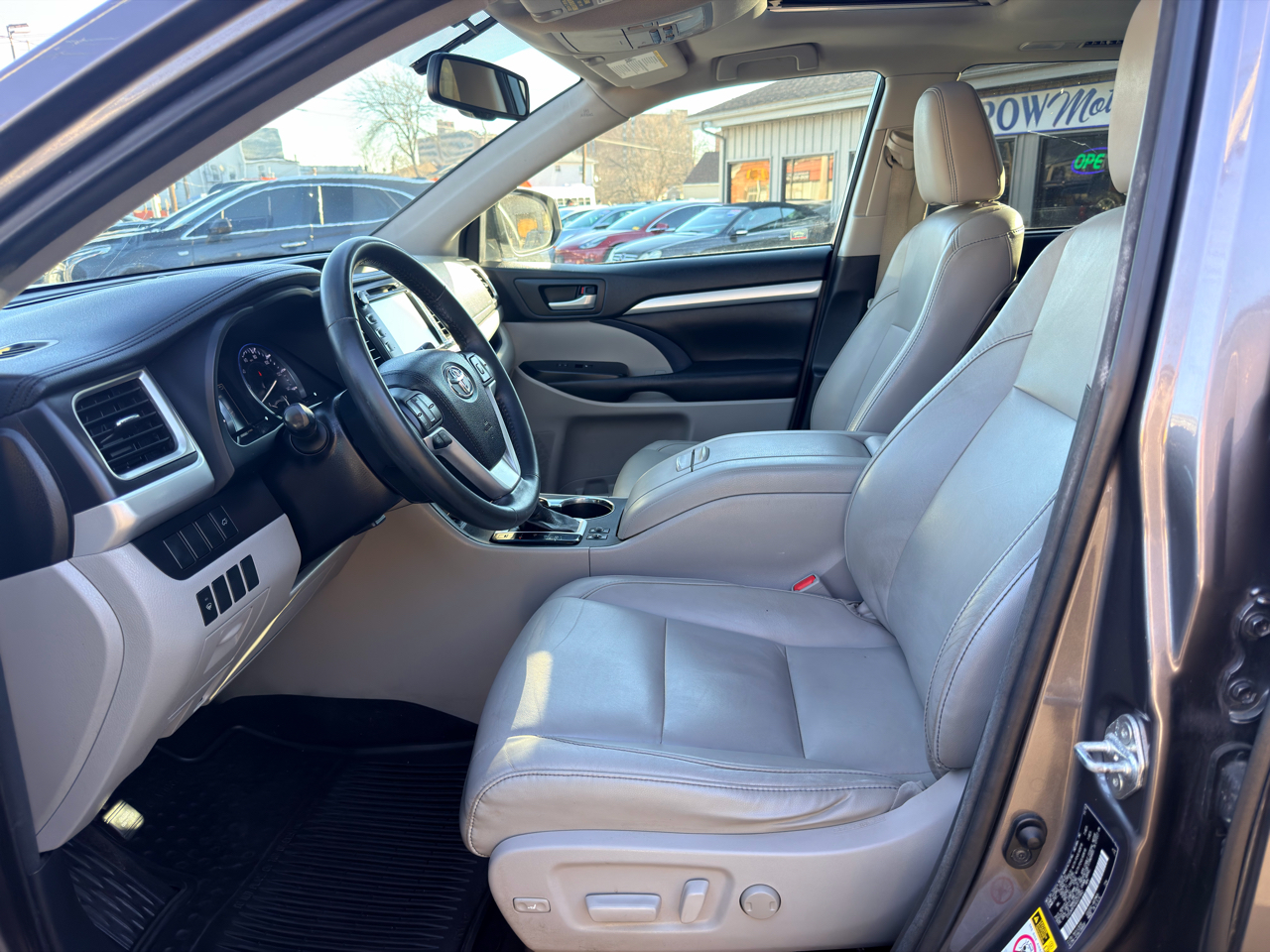 Toyota Highlander AWD 4dr V6 XLE (Natl) 2016