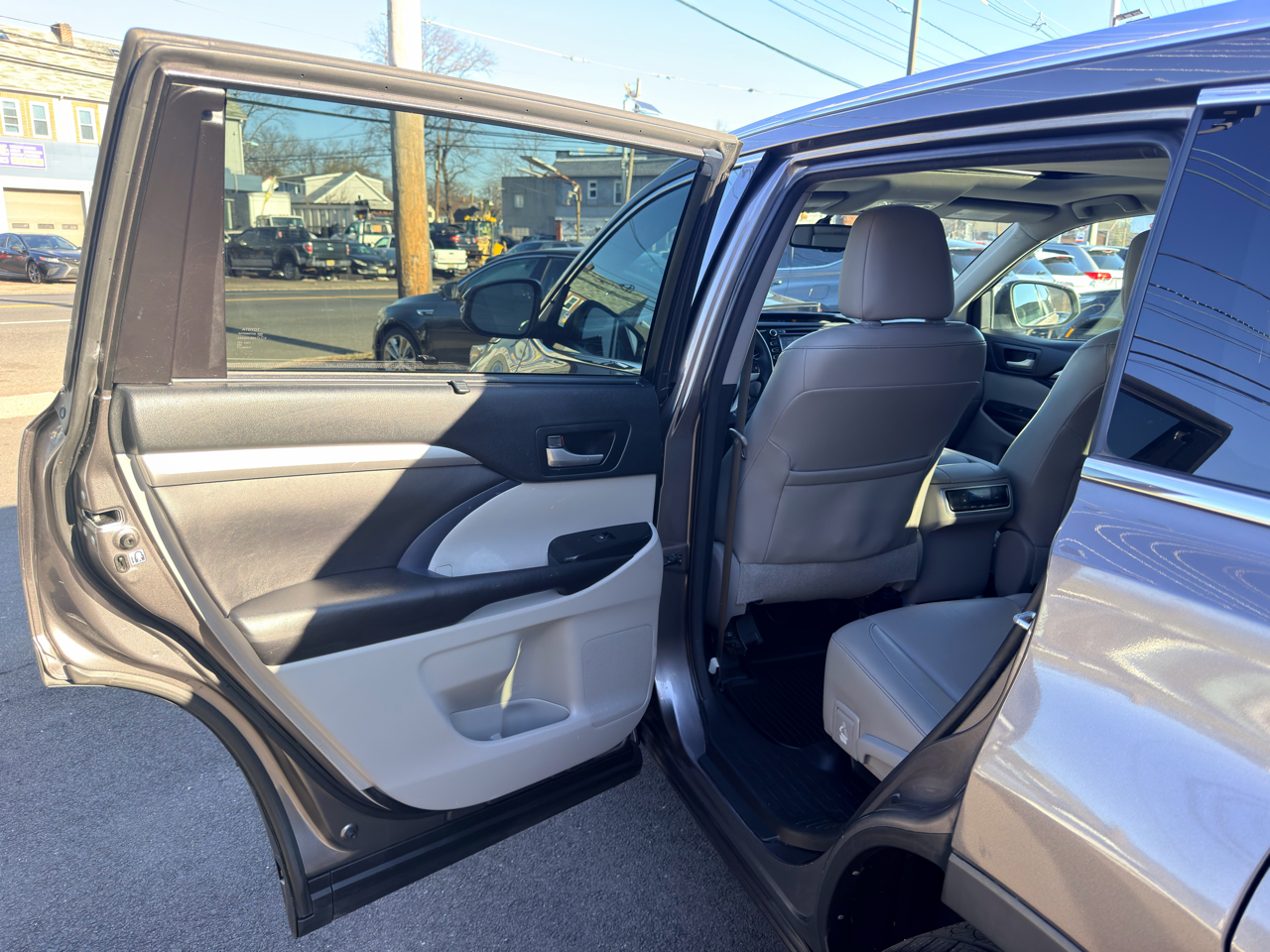 Toyota Highlander AWD 4dr V6 XLE (Natl) 2016