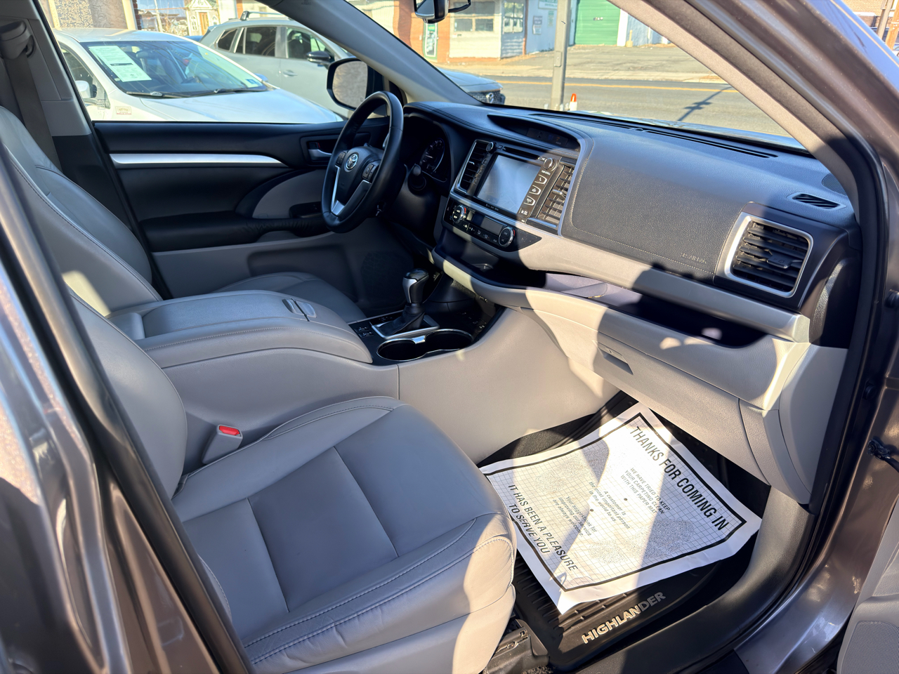 Toyota Highlander AWD 4dr V6 XLE (Natl) 2016