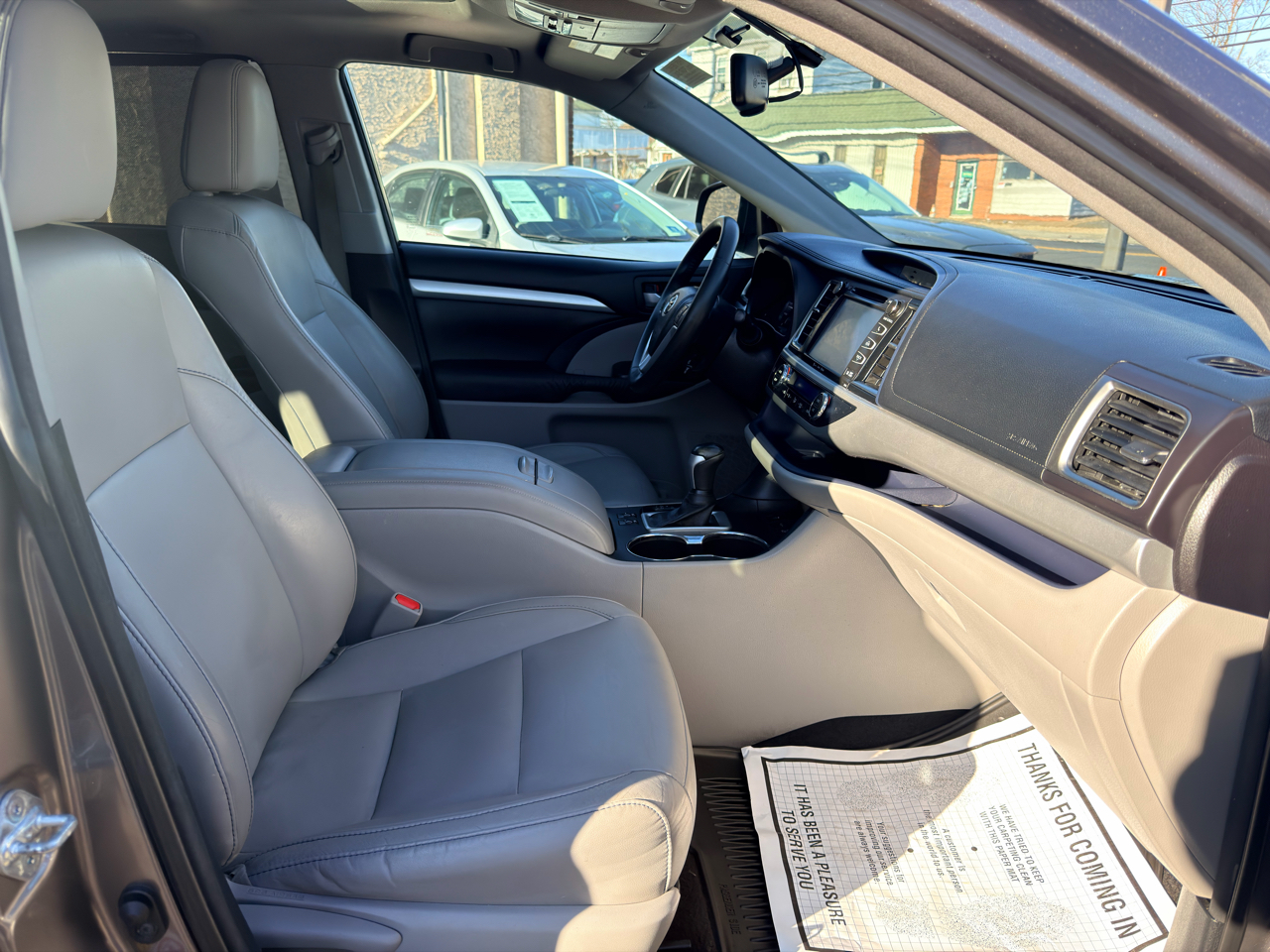 Toyota Highlander AWD 4dr V6 XLE (Natl) 2016