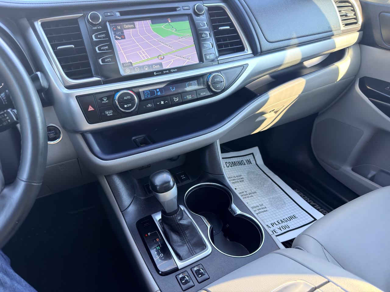 Toyota Highlander AWD 4dr V6 XLE (Natl) 2016