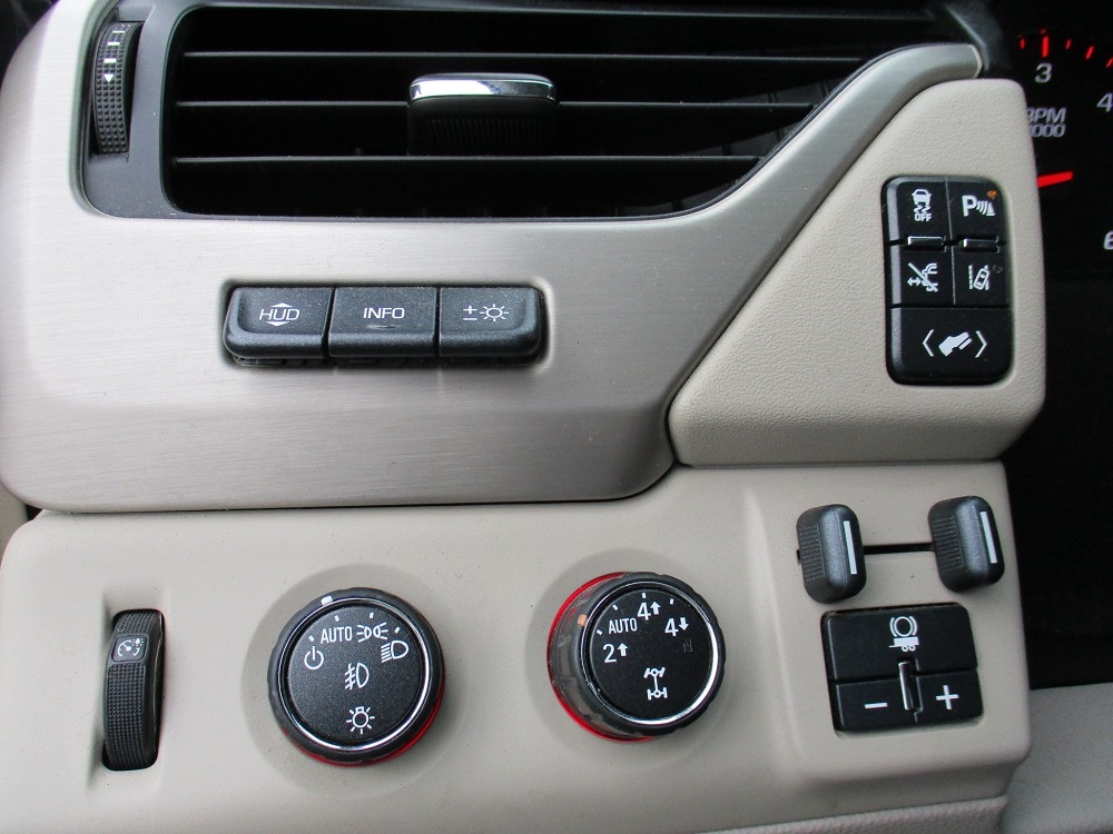 GMC Yukon 4WD 4dr Denali 2015