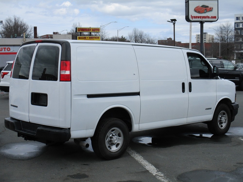 Chevrolet Express Cargo Van RWD 2500 135" 2018 Chevrolet Express Cargo Van RWD 2500 135" 2018