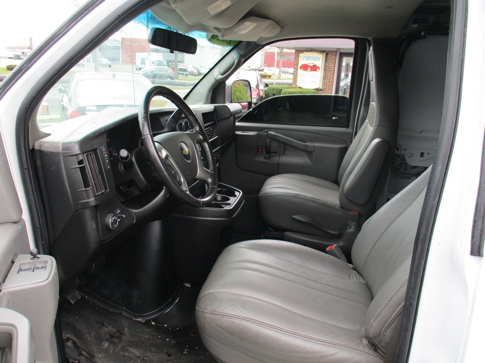 Chevrolet Express Cargo Van RWD 2500 135" 2018 Chevrolet Express Cargo Van RWD 2500 135" 2018