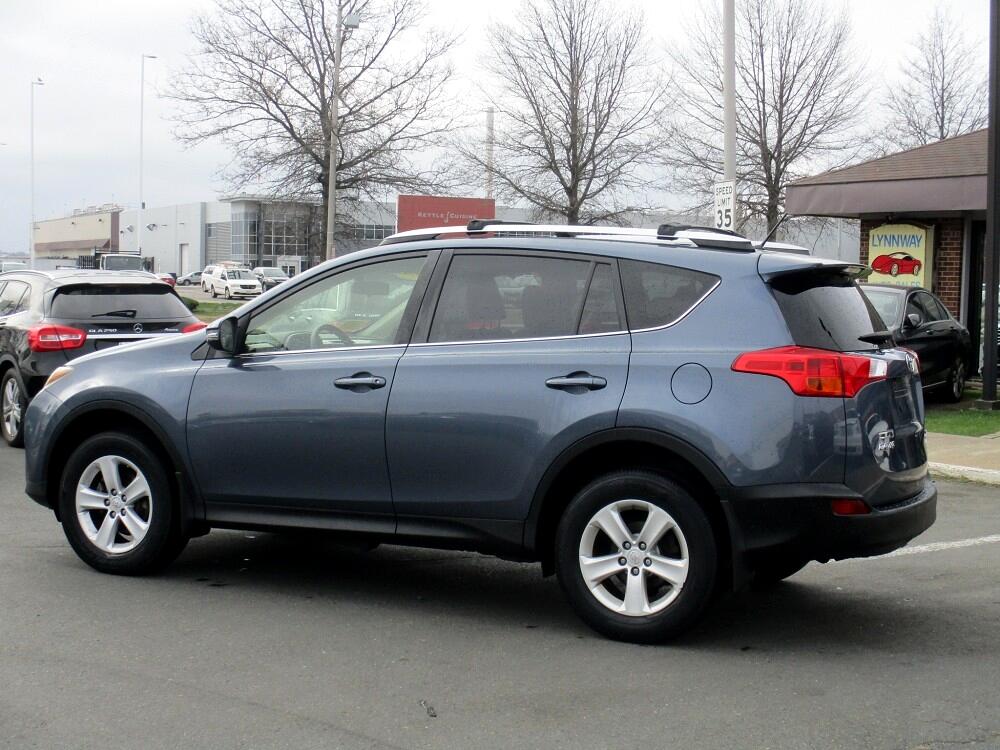 Toyota RAV4 AWD 4dr XLE (Natl) 2013