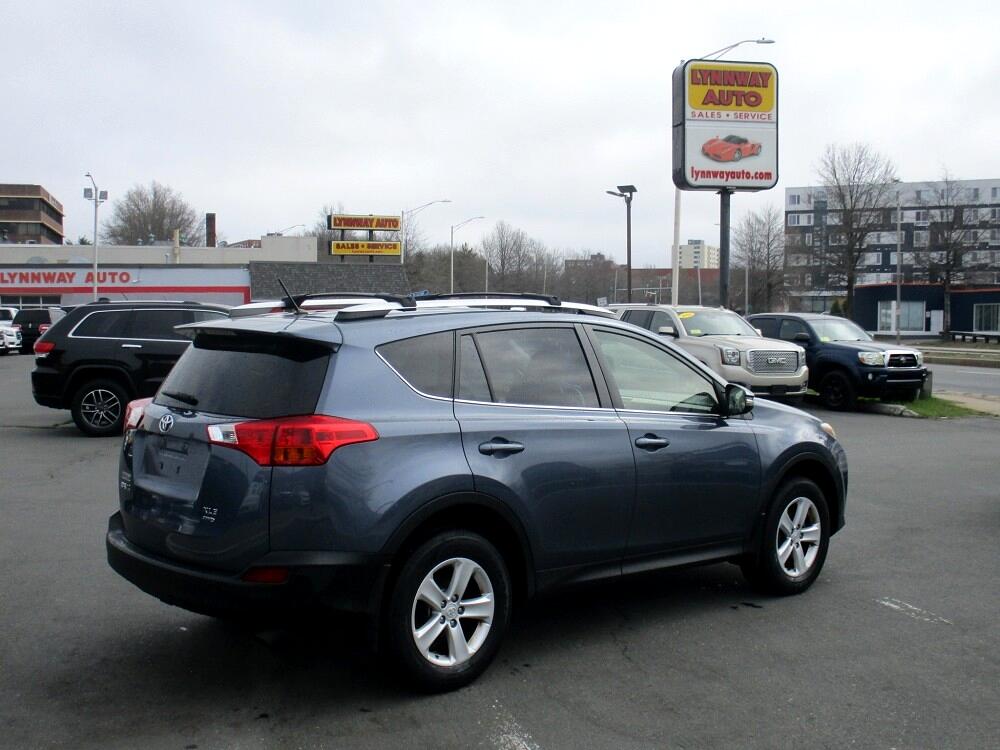Toyota RAV4 AWD 4dr XLE (Natl) 2013