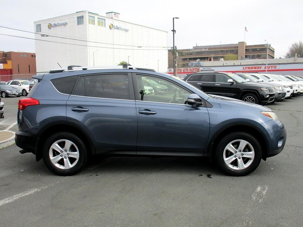 Toyota RAV4 AWD 4dr XLE (Natl) 2013